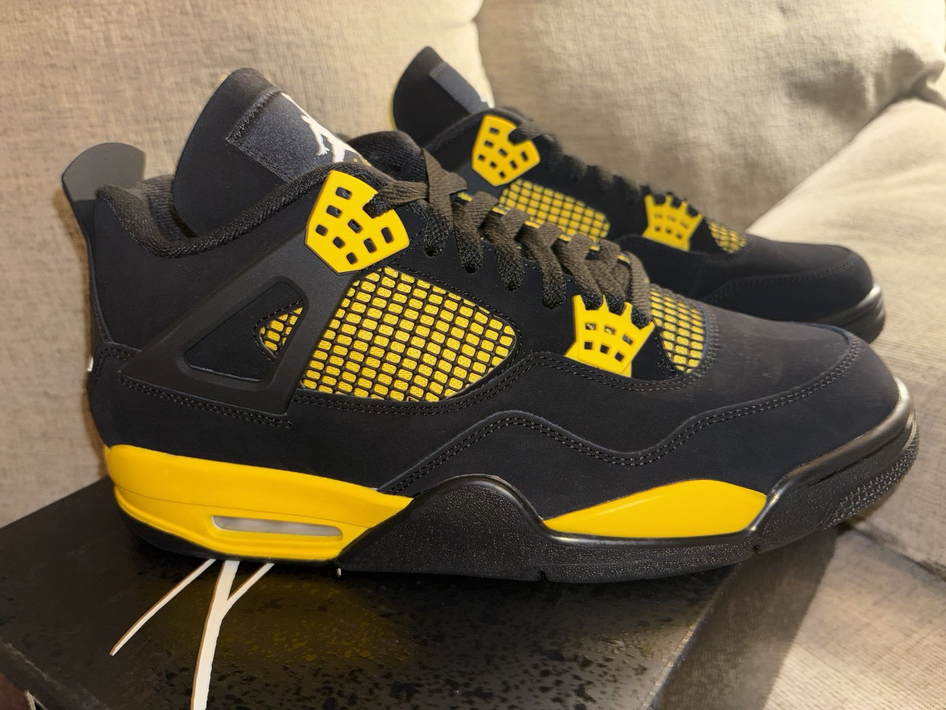 Air Jordan Retro 4