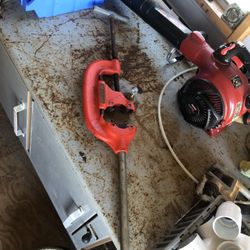 PIPE CUTTER - RIDGID