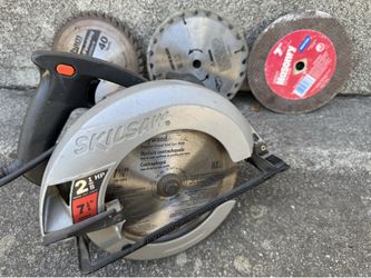 Skil 7.25in power circular saw with extra blades