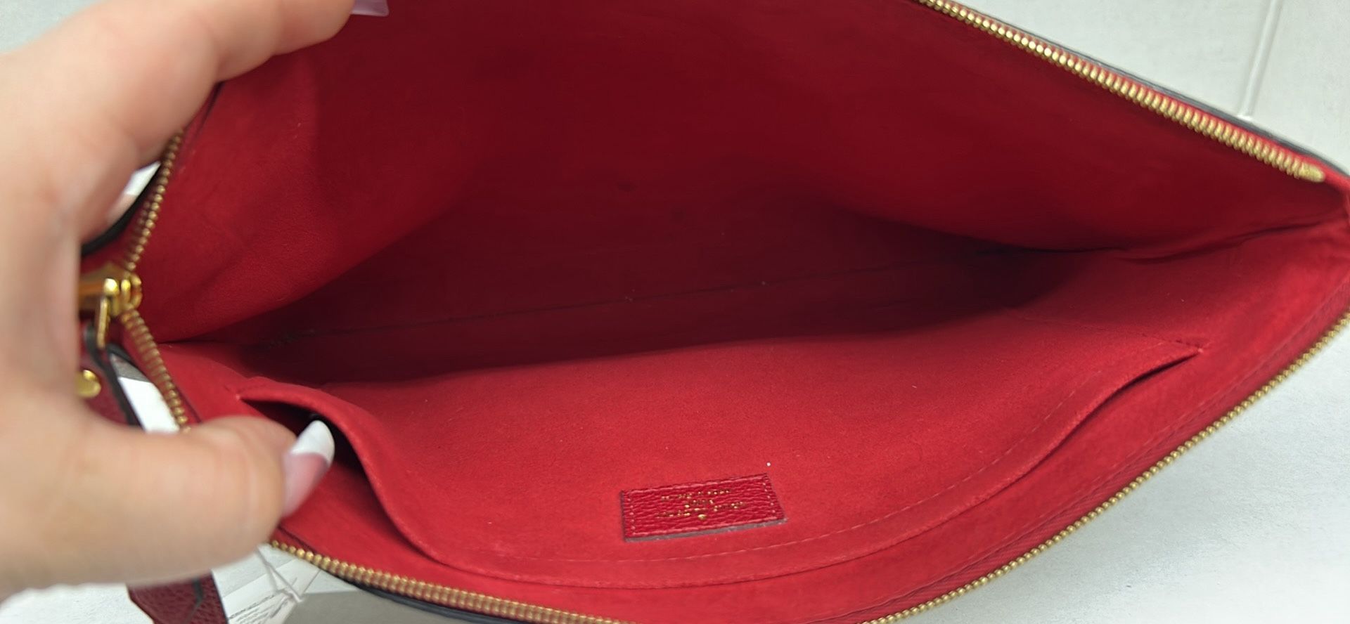 Louis Vuitton Daily Pouchette