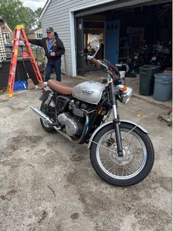 Triumph Bonnevile