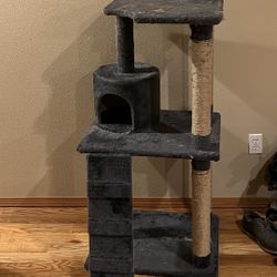 Cat Tree (Pick Up Only-can be disassembled)