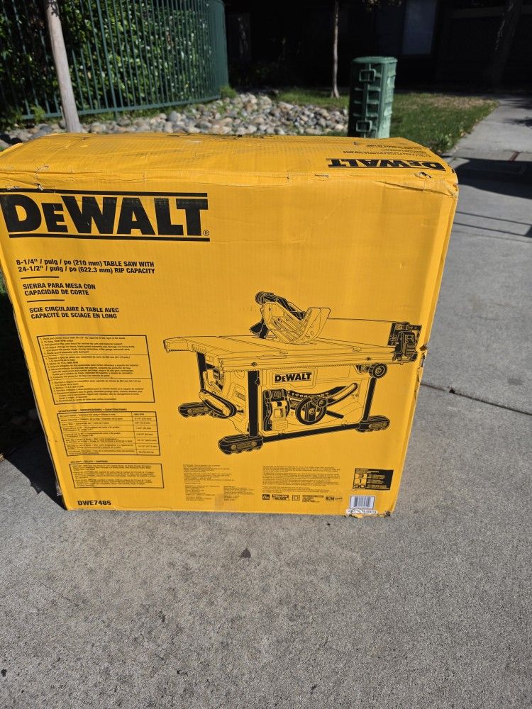 DEWALT
15 Amp Corded 8-1/4 in. Compact Portable Jobsite Tablesaw