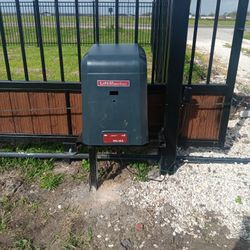 Lifmaster Gate Opener 