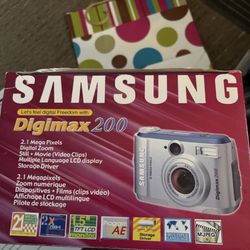 Vintage y2k Digital camera