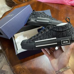 Dior B23 Shoes