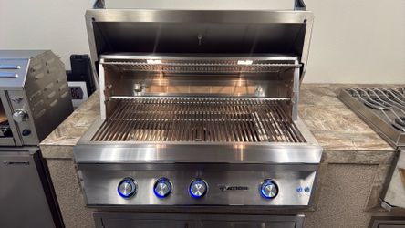 42” Twin Eagles Gas Grill Sear Burner & Rotisserie - Natural Gas