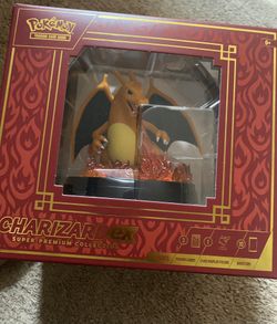 Charizard Cardholder Display Toy