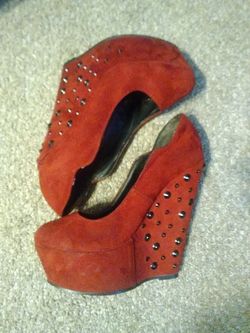 House Of Dereon Wedger Red Heels