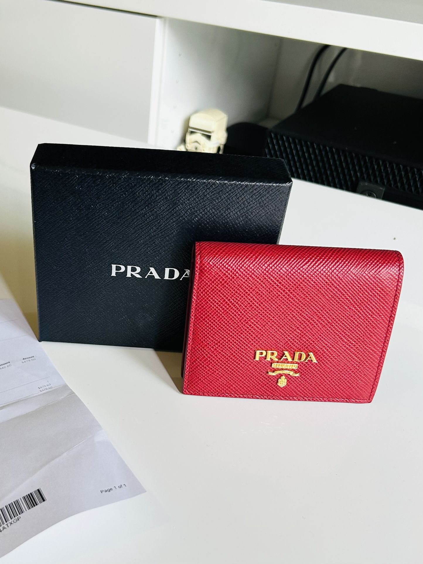 Prada Wallet(athentic)