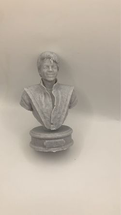 Micheal Jackson statue