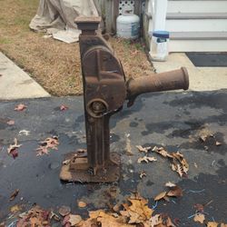 Some Type Of Jack I'm Not Sure What It's Used For $10
