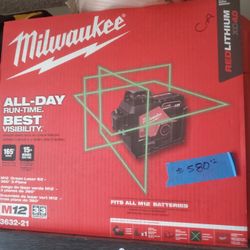 MILWUAKEE M12 CORDLES 360 GREEN SELF-LEVELING LASER LEVEL KIT BATTERY AND CHARGER NEW 