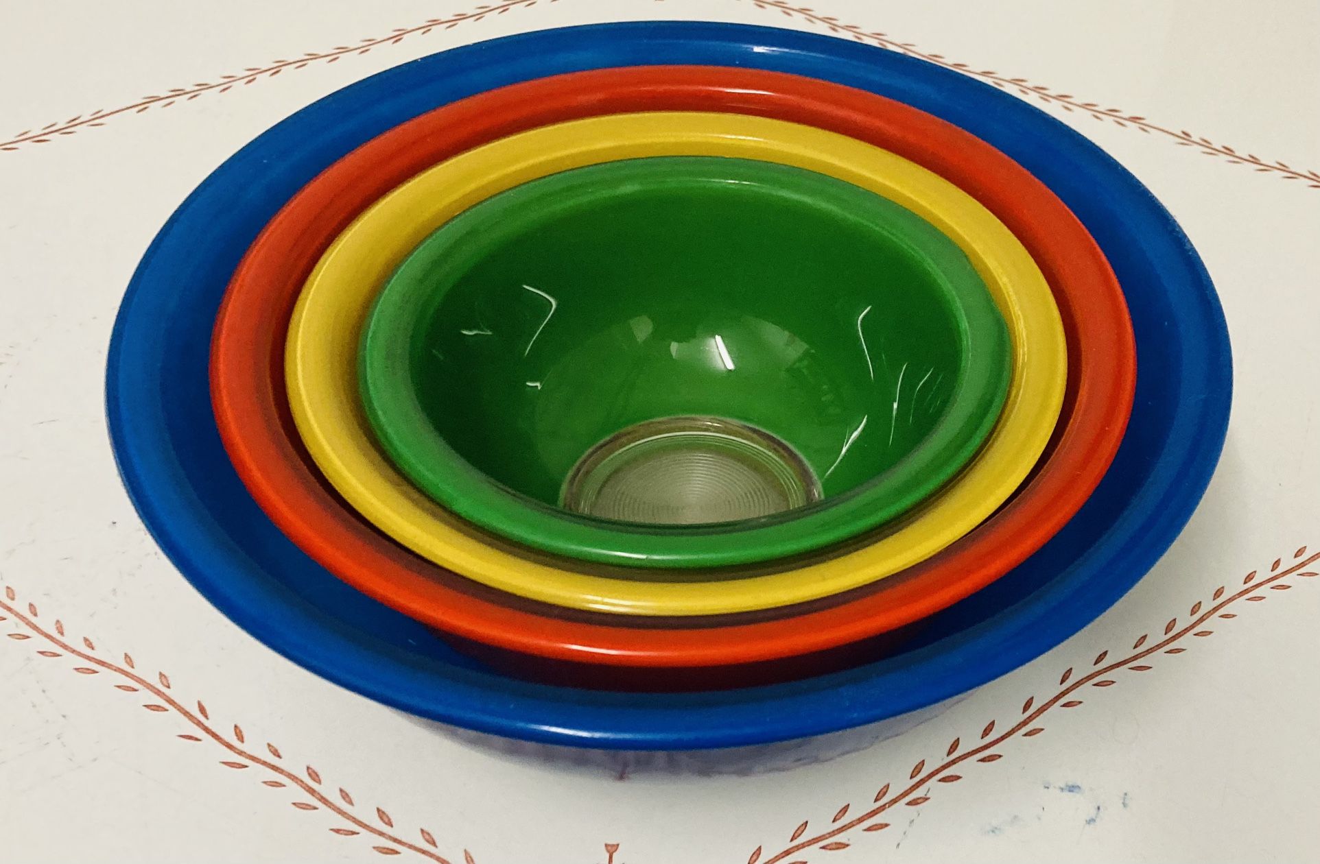 Pyrex Vintage Rainbow Nesting Mixing Bowls