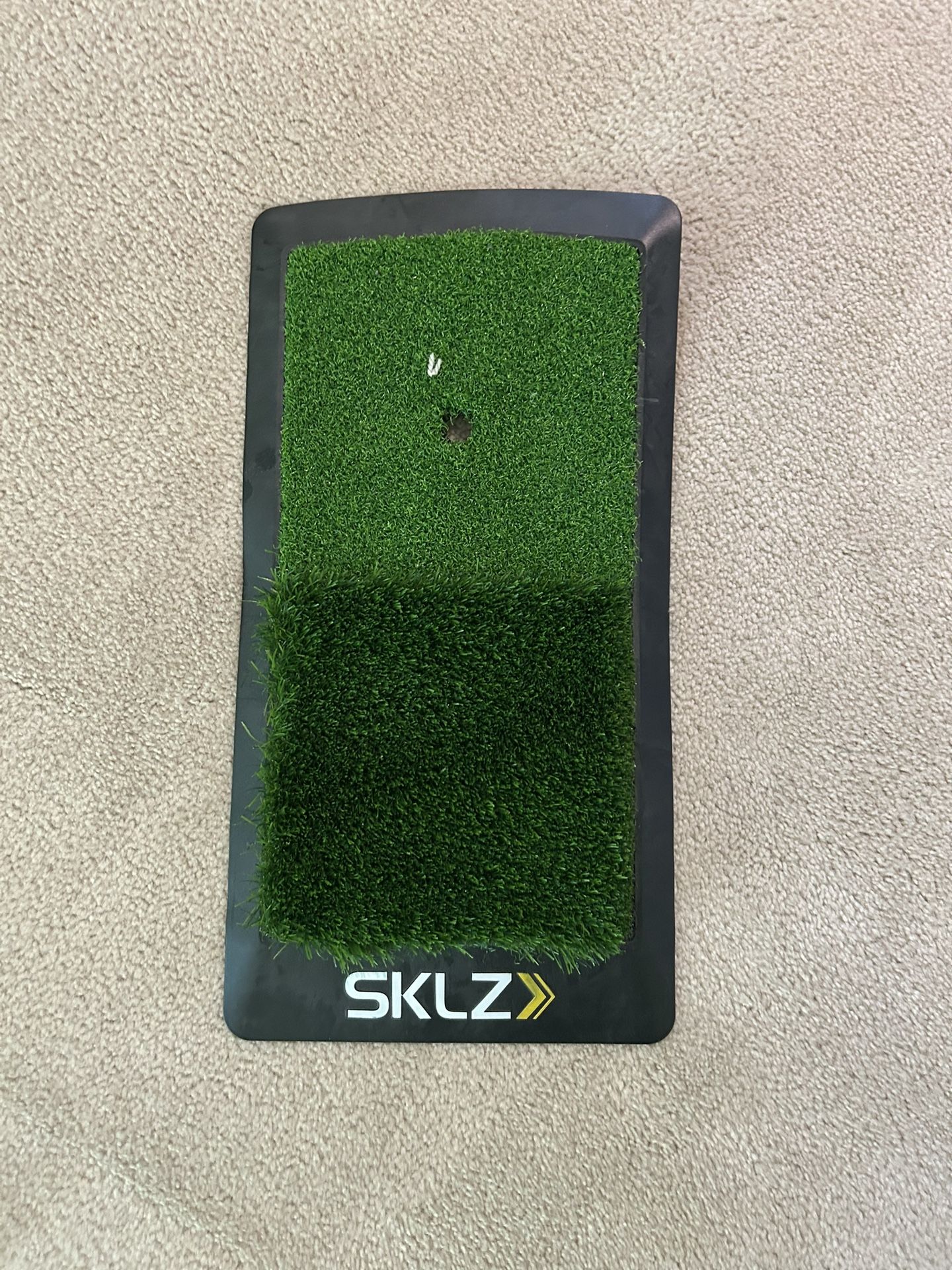 Small Practice Golf Chipping Grass