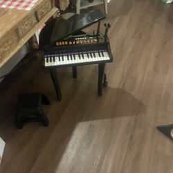 Play Piano 