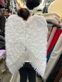 White angel wings with feathered texture #angelwings #costume