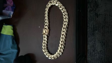 Gold Cuban Link Chain Necklace