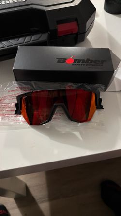 Bomber glasses polarized red