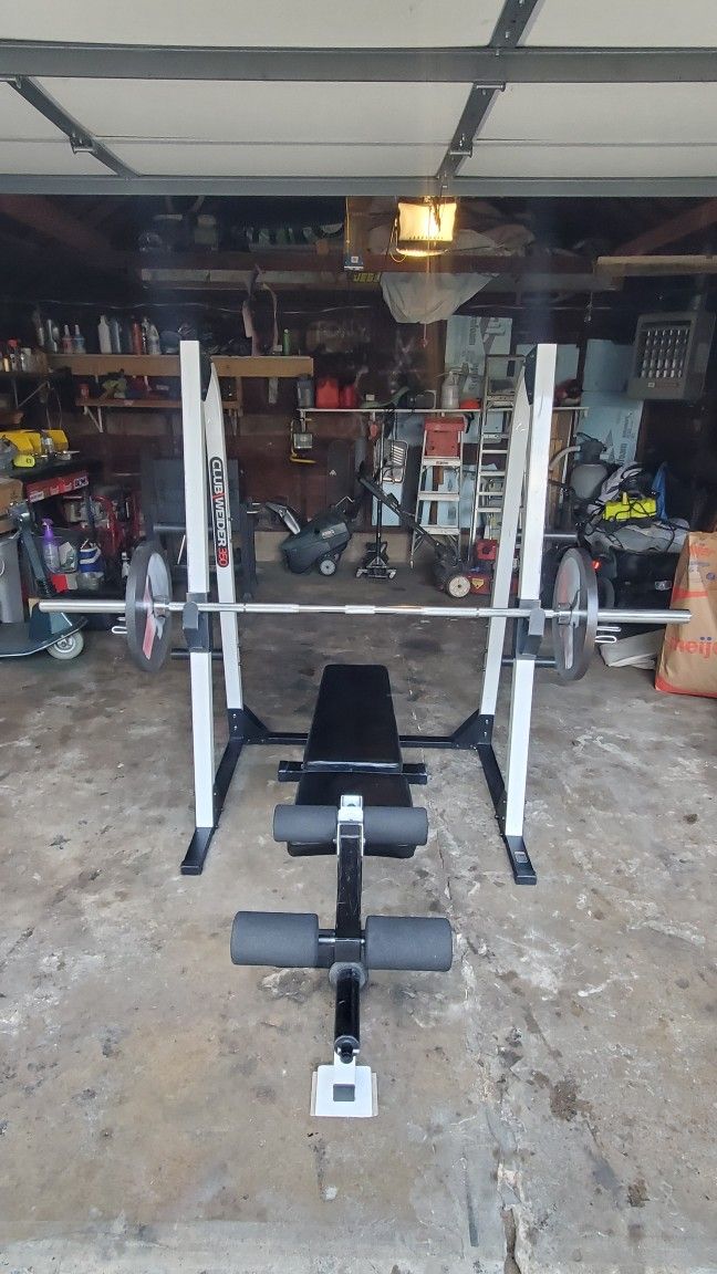 Weight Lifting Rack/bench for Sale in Bull Valley, IL OfferUp