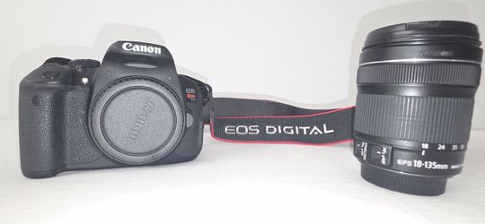 Canon EOS Rebel T5i DSLR Camera Bundle