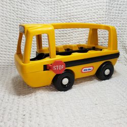 VTG 1980's little Tike school bus no people 12" L X 7" T . Good condition and smoke free home. 