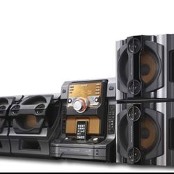 Sony - 720W 5-Disc Component Shelf System with Apple® iPod® Dock