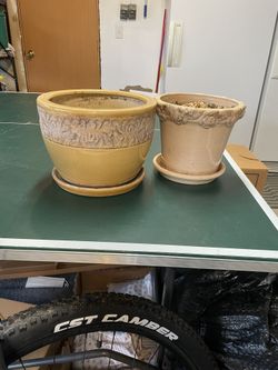 2 Pots