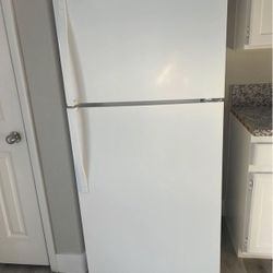 White Kitchen Appliances Set 