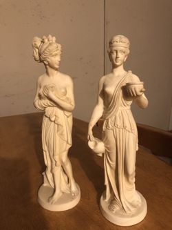 2 Greek Mythology statues perfect condition