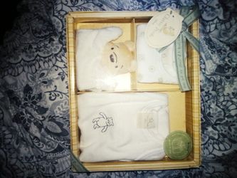 New Born Baby Outfit Box