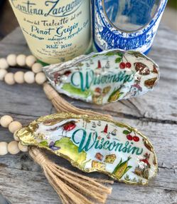 Handmade oyster shell ornaments – Wisconsin state/host hostess gift