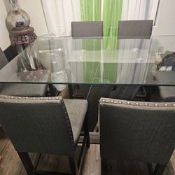 Dinner Table Set Wit Six Chairs 