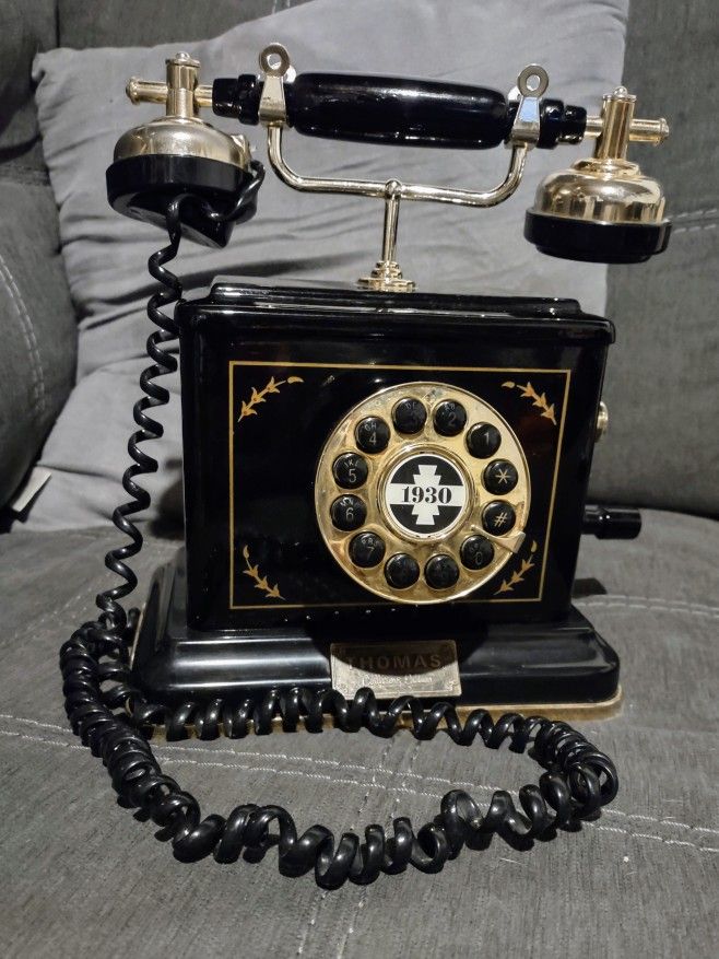Thomas PP70 Classic 1930's Replica Telephone