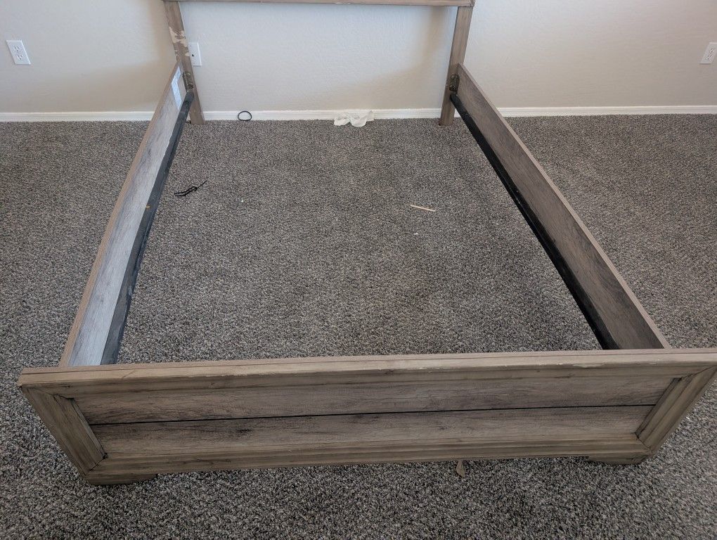 FREE DESK And BED FRAME