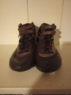 Brown Mid-Top Sneakers with Velcro Strap. Size 7
