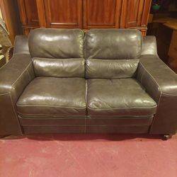 Leather Couche And Loveseat  Good Condition Very Comfortable Can Deliver Okc Area 30