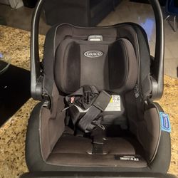 Baby Car Seat Si Ty h Base $25