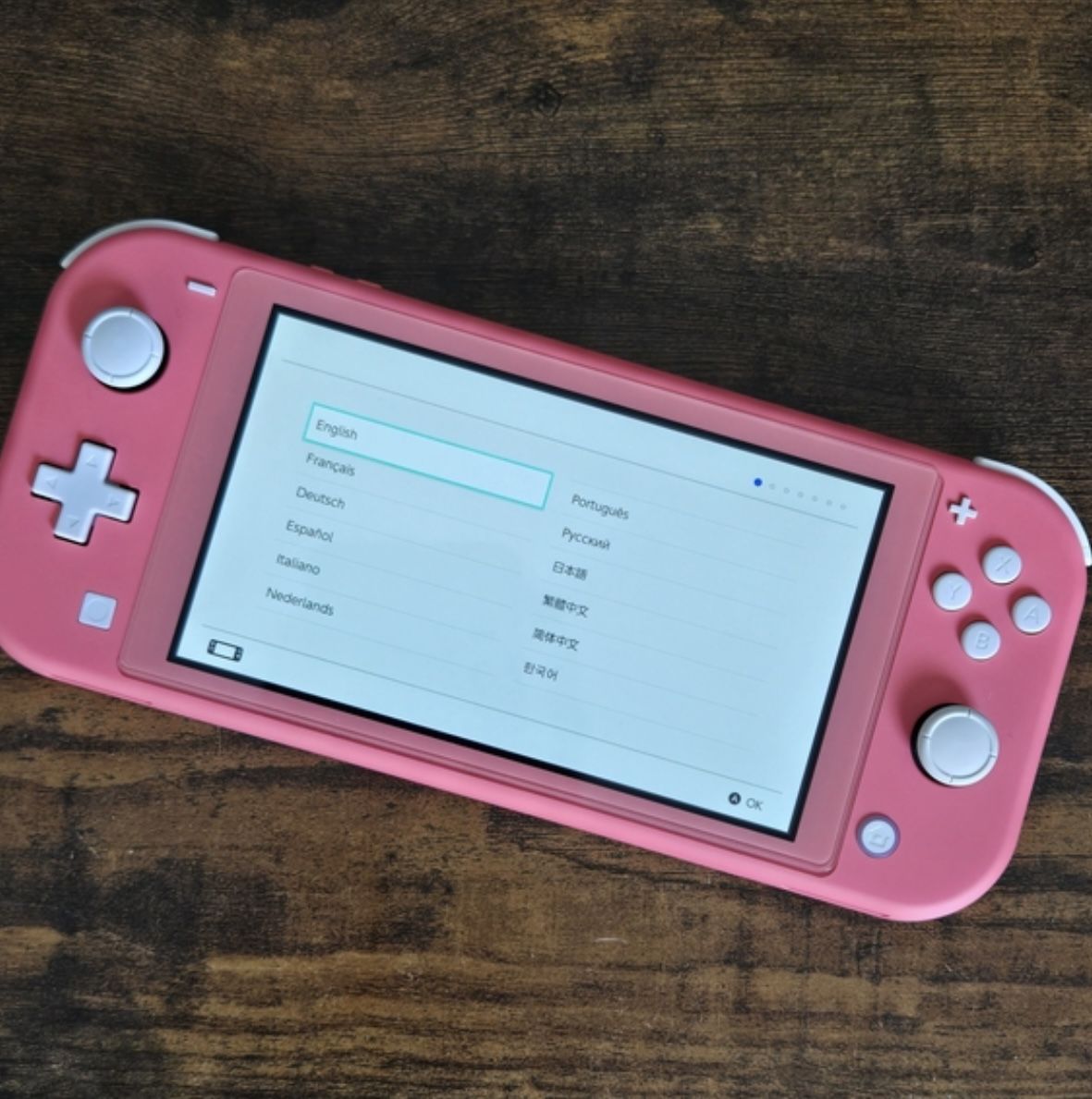 Nintendo Switch Mini Coral