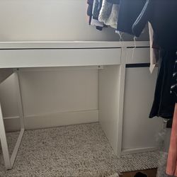 IKEA Micke Desk