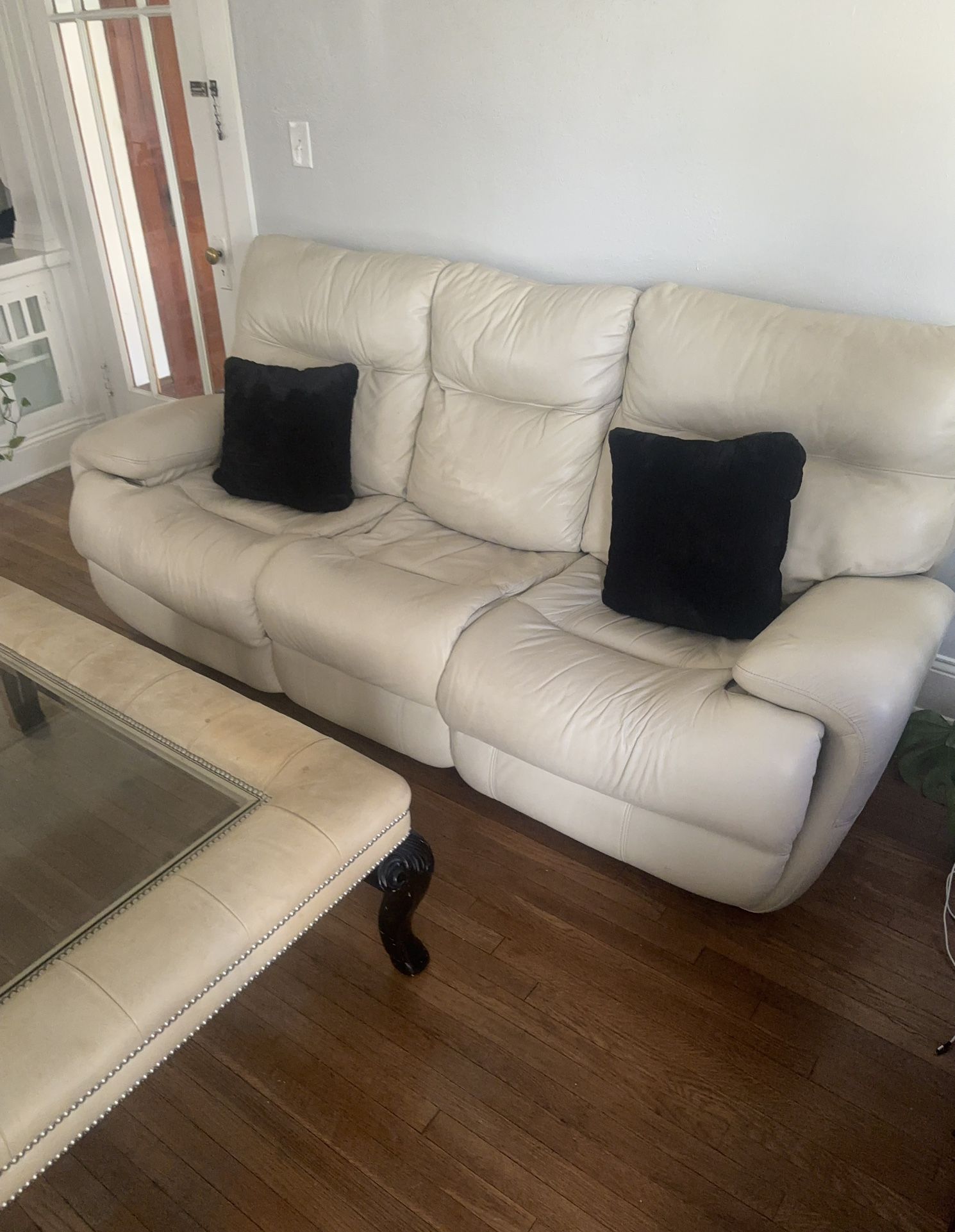 selling leather couch and leather coffee table