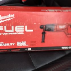 milwaukee rotary hammer