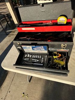 Beautiful Rally Craftsman tool chest with tools