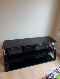 Tv Stand / Entertainment Center