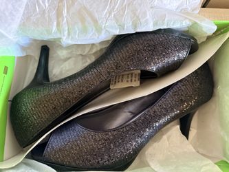 Kelly & Katie Glitter Peep Toe Heels – ~2” Heel – New in Box