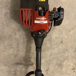 Murray 16" 25cc 2-Cycle Curved Shaft Gas String Trimmer/weed eater