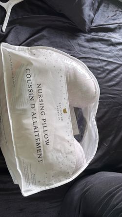 Nursing pillow