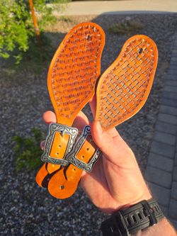 spur straps