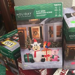 Holiday Living 6-ft Wide Barnyard Scene Airblown Inflatable. 