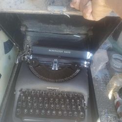 Vintage Typewriter 